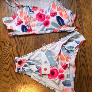 Cupshe two piece high waisted swim suit.